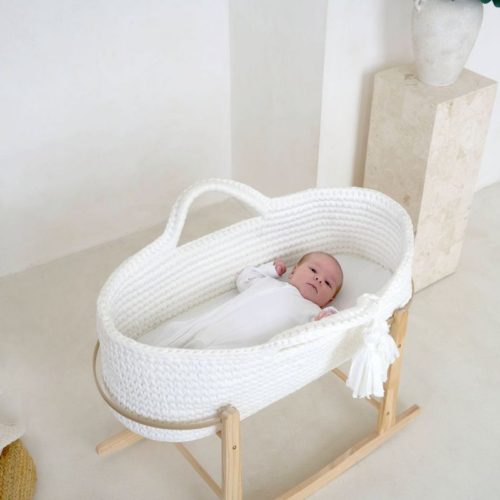 mozes mand standaard Wiegstandaard, Wiegstandaard hout, Houten wiegstandaard, mozesmaand met baby