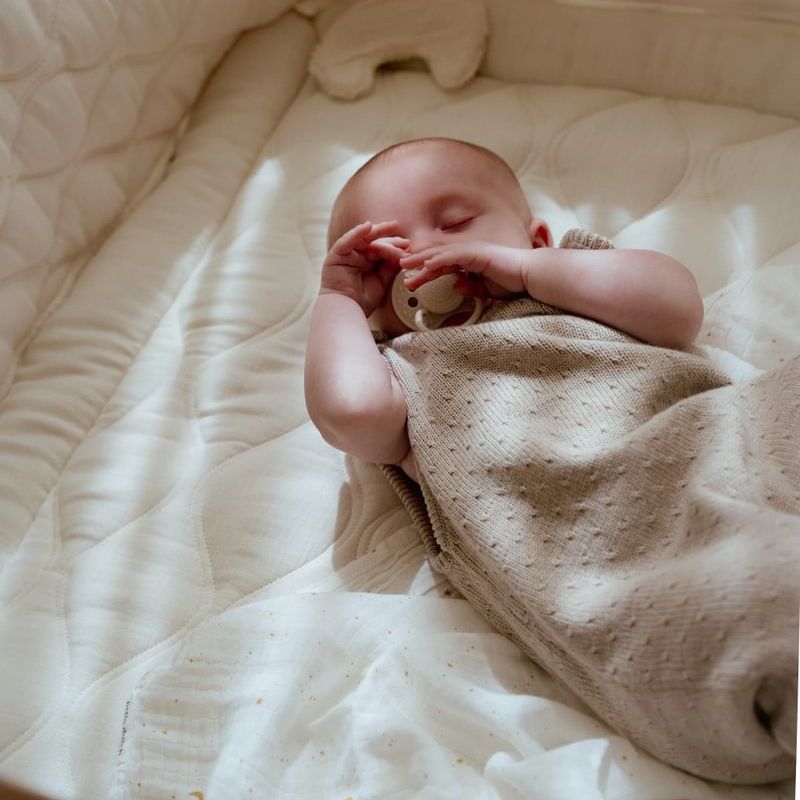 Gebreid babypakje, Gebreid pakje, Gebreid pakje beige